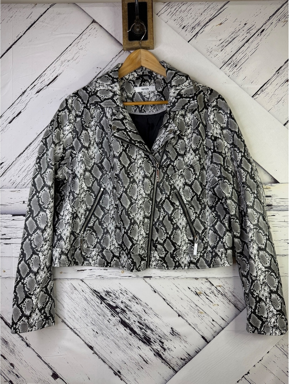 Kensie Y2K Edgy Black and White Snakeskin Print Moto Biker Jacket Women XL